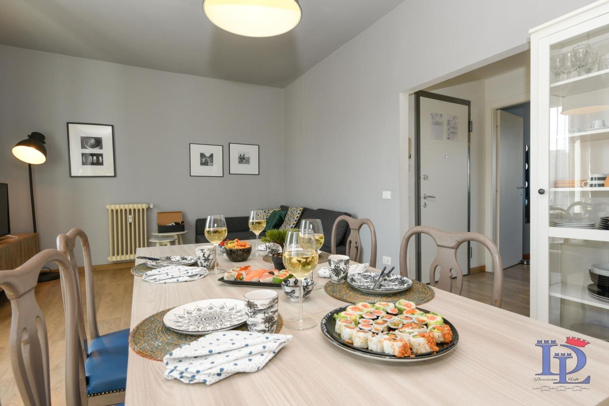 Desenzanoloft Official Partner Marriott Homes & Villas - Smiling In Desenzano Lake View เดเซนซาโนเดลการ์ดา ภายนอก รูปภาพ